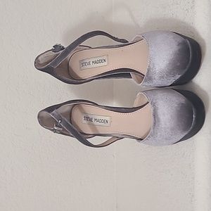 Steve Madden Gray Velvet Darla Heels. Size 6.5.